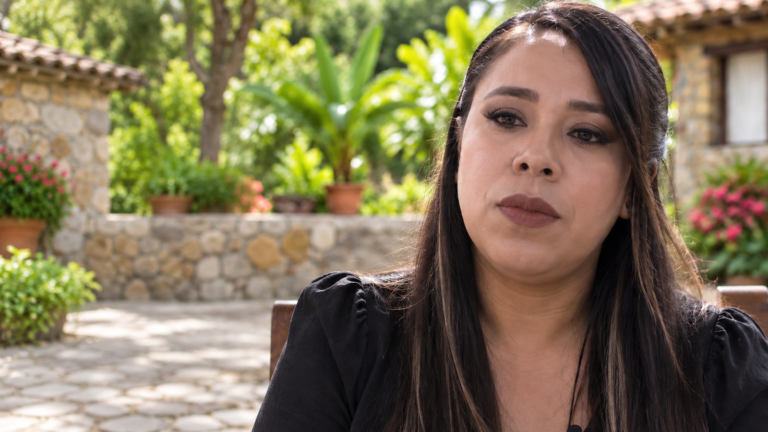 Miniatura limpia: Vanesa García relató que fue arrastrada desnuda de niña ante unos 200 guerrilleros de las FARC